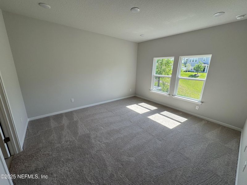 Spacious, unfurnished interior of a new home in Oak Creek Preserve, Jacksonville (Image 13). Spacious, unfurnished interior of a new home in Oak Creek Preserve, Jacksonville (Image 13).