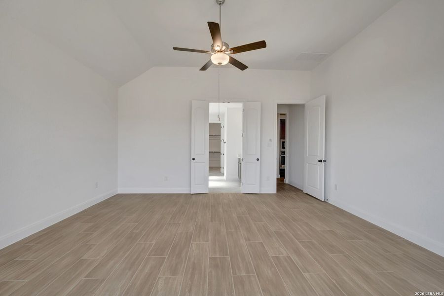 Spacious, unfurnished interior of a new home in Everly Estates, San Antonio (Image 46).