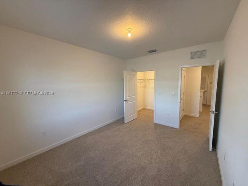 Spacious, unfurnished interior of a new home in , Homestead (Image 18).