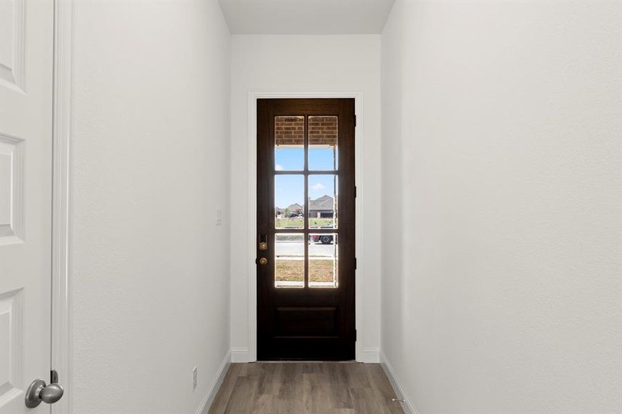 2_03. 541 San Angelo - Entry