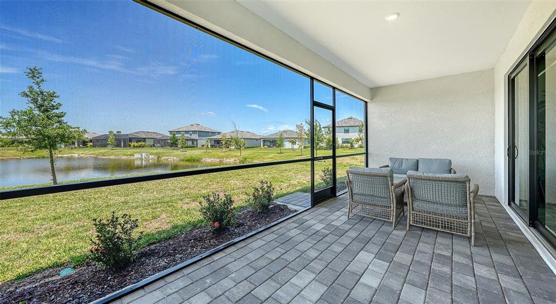 Exterior details and patio area of a home in , Venice (Image 29).