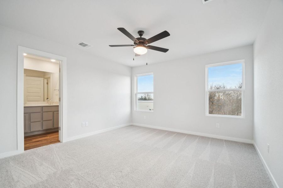 Spacious, unfurnished interior of a new home in Avery Centre, Round Rock (Image 20). Spacious, unfurnished interior of a new home in Avery Centre, Round Rock (Image 20).