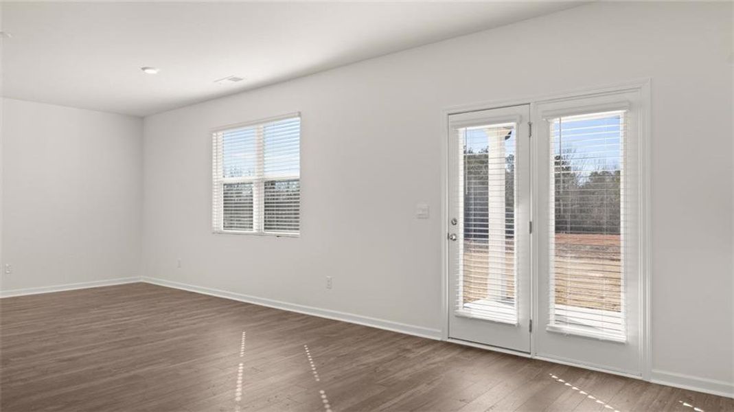 Spacious, unfurnished interior of a new home in Bridle Creek, Locust Grove (Image 32).