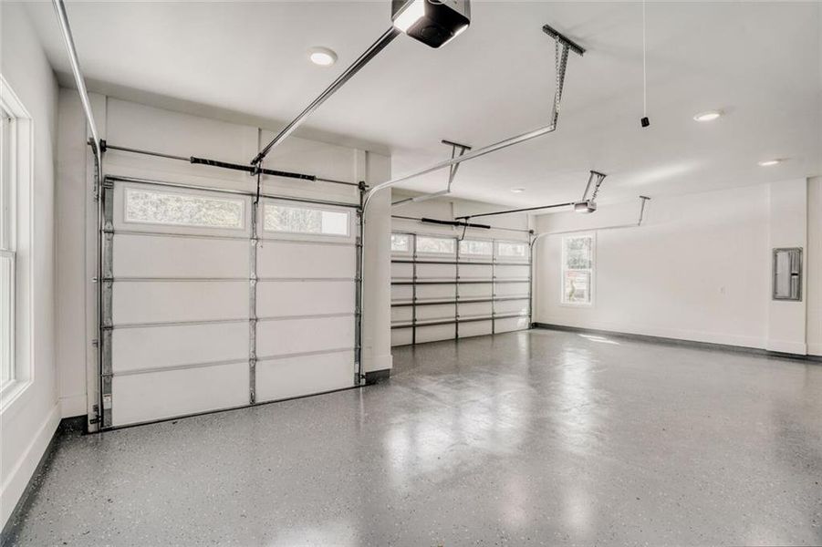 Spacious, unfurnished interior of a new home in , Grayson (Image 31).