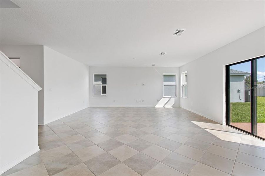 Spacious, unfurnished interior of a new home in Avalon West, Spring Hill (Image 65).