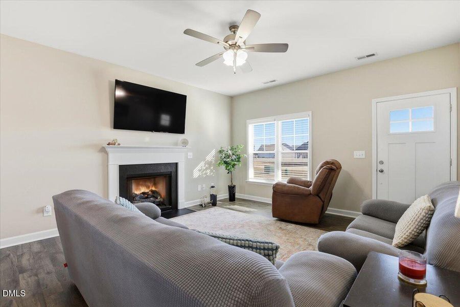 24-4213 Fairlawn Dr-24