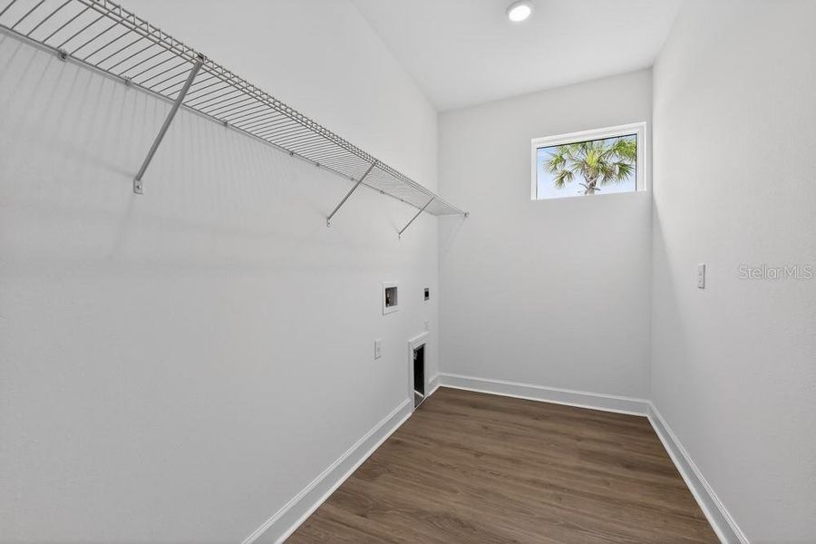 Spacious, unfurnished interior of a new home in Esplanade at Azario Lakewood Ranch, Bradenton (Image 24). Spacious, unfurnished interior of a new home in Esplanade at Azario Lakewood Ranch, Bradenton (Image 24).