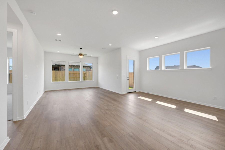 Spacious, unfurnished interior of a new home in Escondido - Terrace Collection, Magnolia (Image 28).