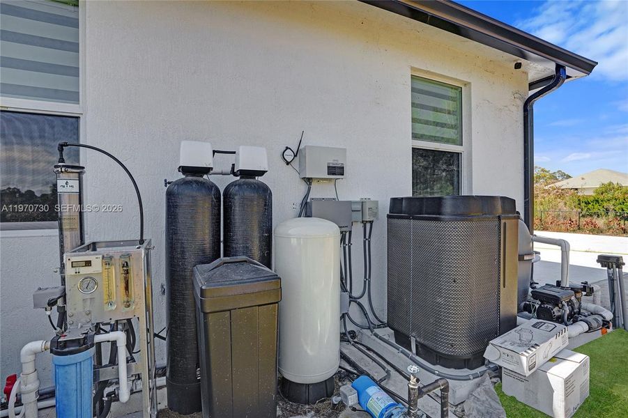Exterior details and patio area of a home in , Loxahatchee (Image 42).