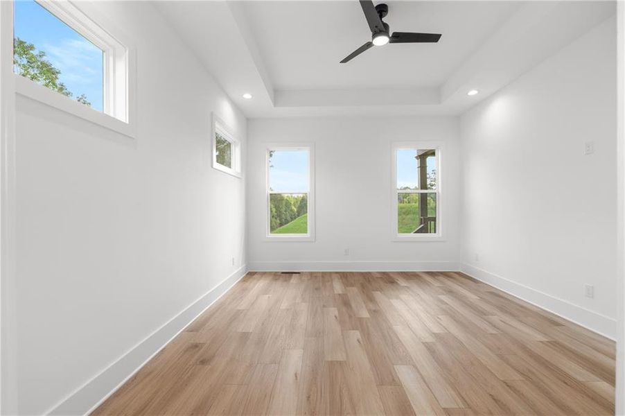 Spacious, unfurnished interior of a new home in , Jefferson (Image 14).