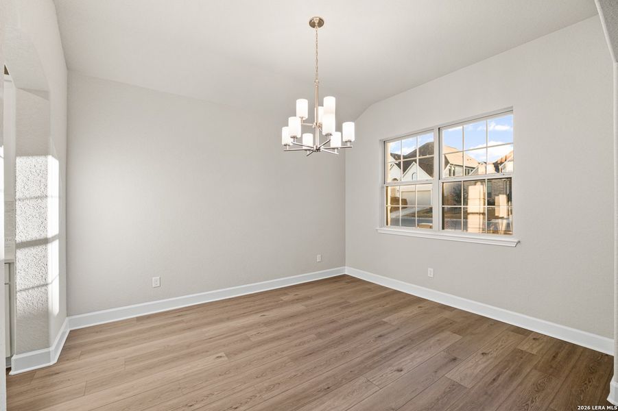 Spacious, unfurnished interior of a new home in Ventana, Bulverde (Image 29).