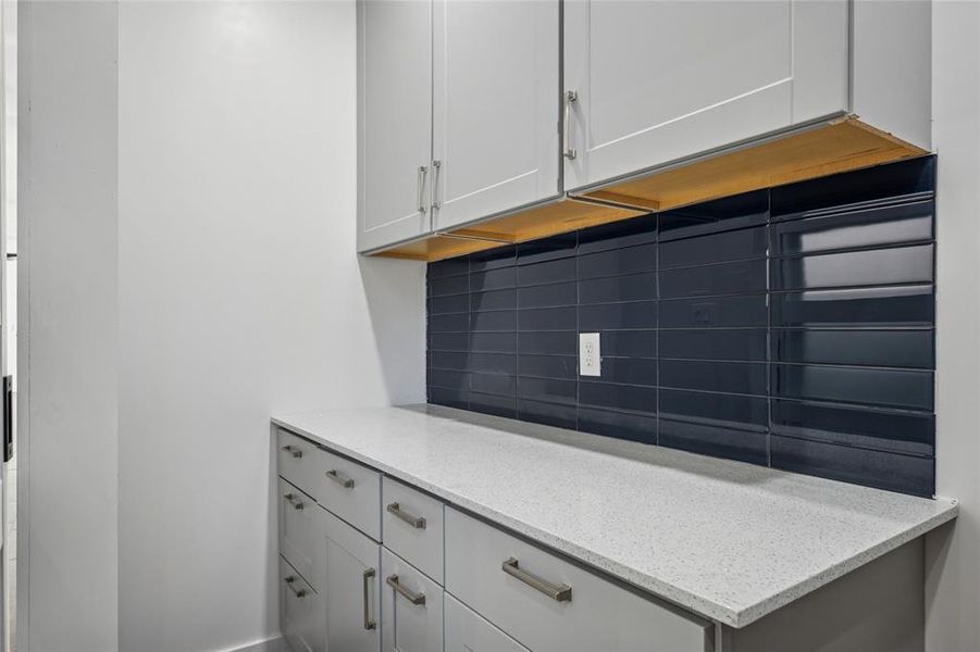 Furnished interior view inside a new home in , Wylie (Image 10).