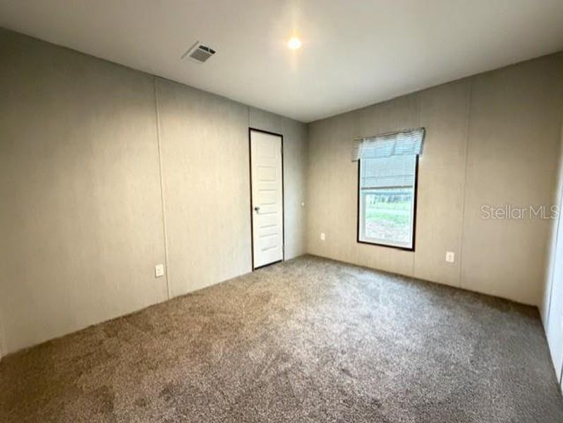 Spacious, unfurnished interior of a new home in , Chiefland (Image 18).
