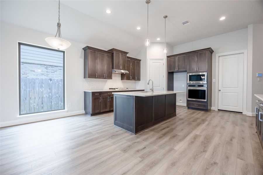 Spacious Open Island Kitchen
