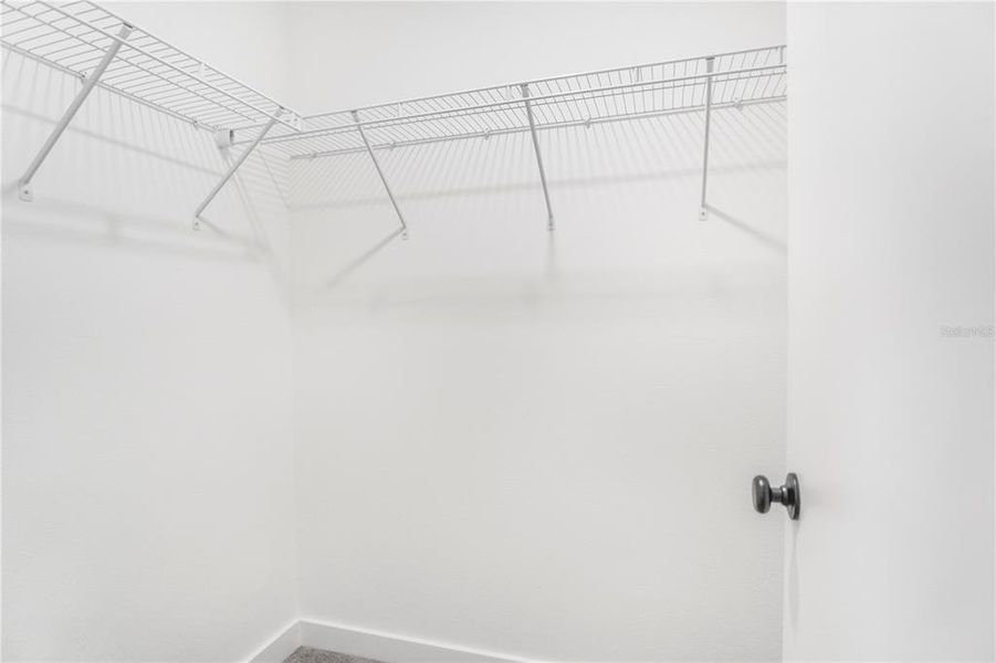 Spacious, unfurnished interior of a new home in , Kissimmee (Image 14).