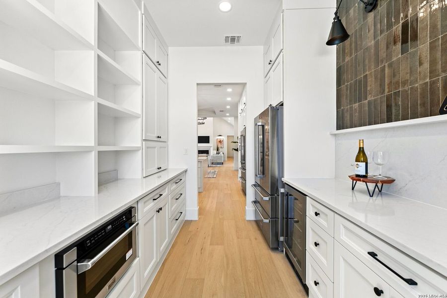 Furnished interior view inside a new home in , Bulverde (Image 14). Furnished interior view inside a new home in , Bulverde (Image 14).