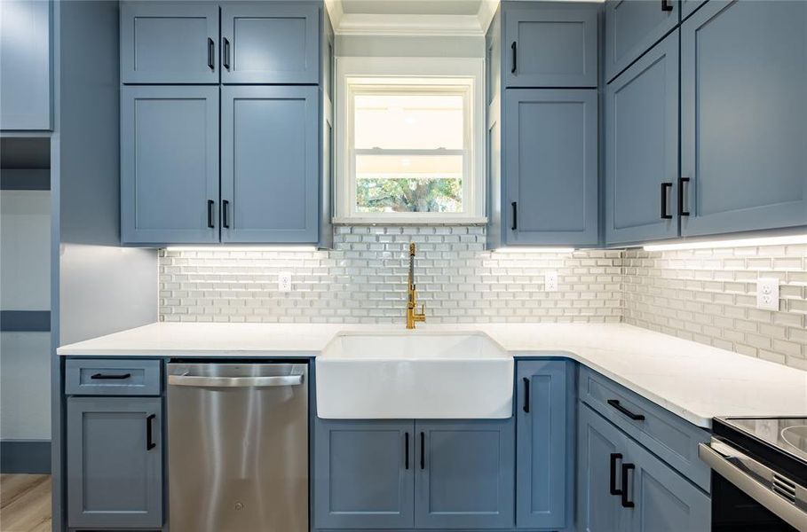 Furnished interior view inside a new home in , Lindale (Image 15).