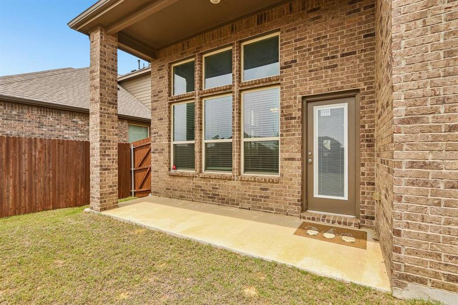 Exterior details and patio area of a home in Silverado, Aubrey (Image 4).