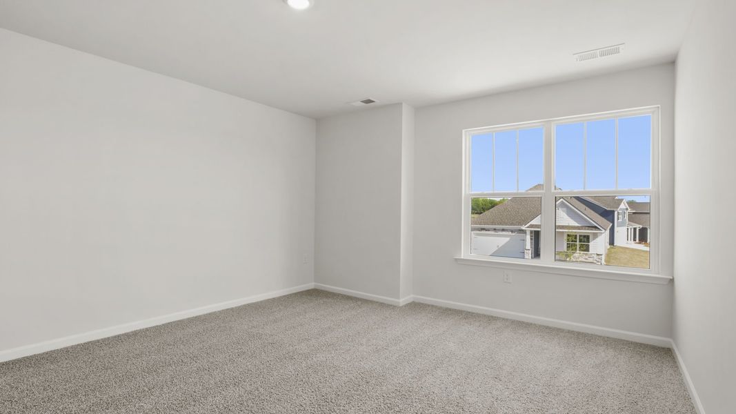 Spacious, unfurnished interior of a new home in Foxbank, Gray Court (Image 28).