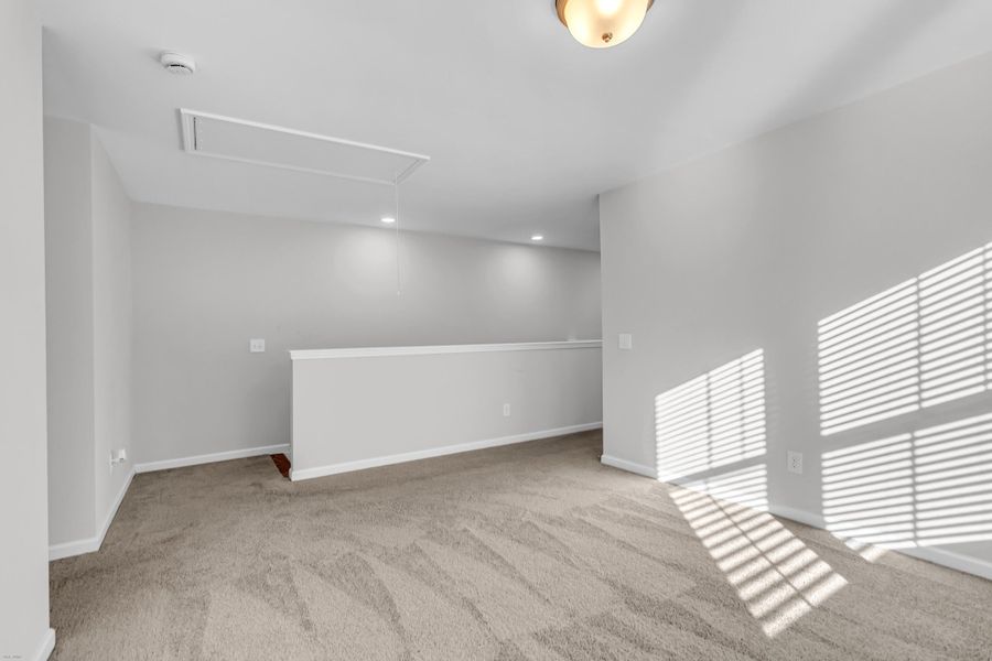 Spacious, unfurnished interior of a new home in , Summerville (Image 22).