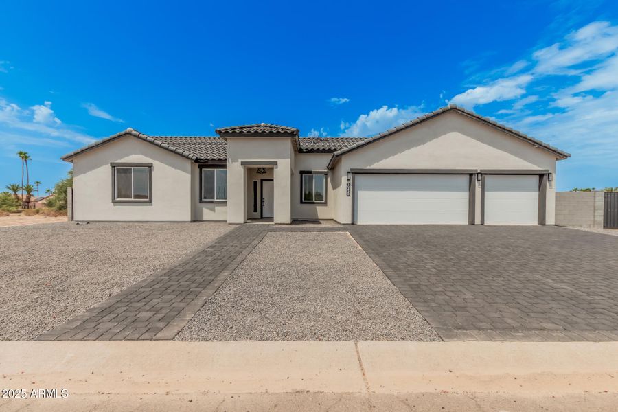 10420 W San Lazaro 10420 W San Lazaro