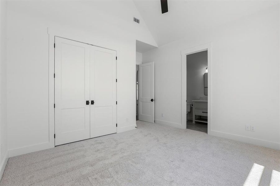 Spacious, unfurnished interior of a new home in Bear Creek Ranch, Aledo (Image 29). Spacious, unfurnished interior of a new home in Bear Creek Ranch, Aledo (Image 29).