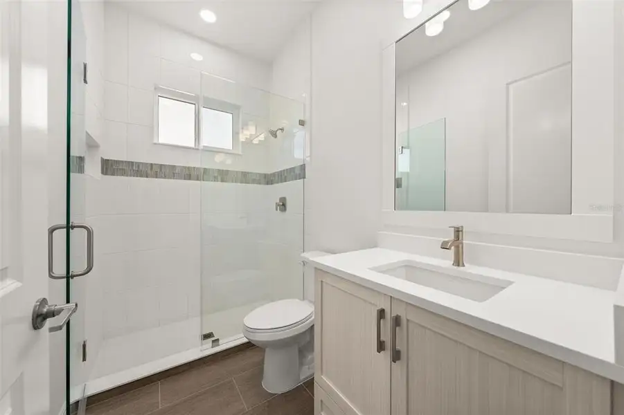 Furnished interior view inside a new home in , Sarasota (Image 17).