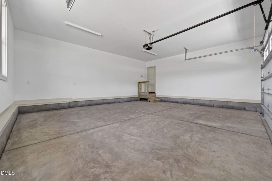 44-web-or-mls-12601 Burgess -44