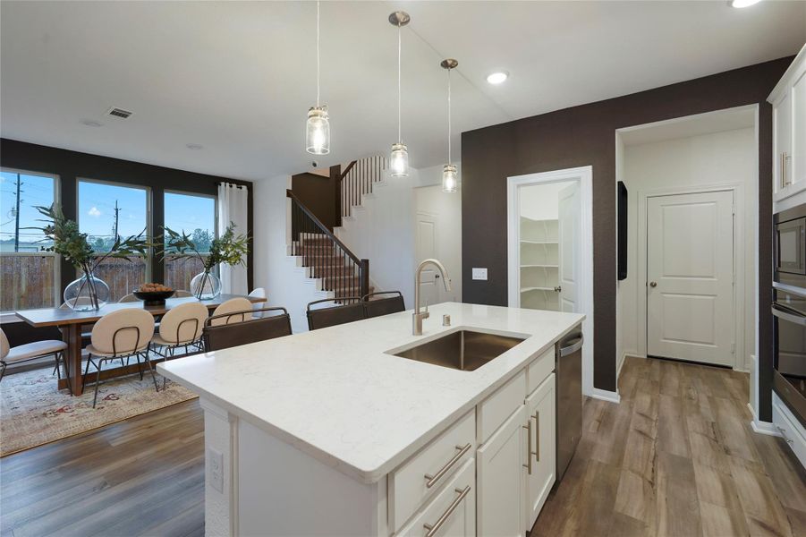 MODEL HOME images may NOT be consistent with the finished product. MODEL HOME images may NOT be consistent with the finished product.