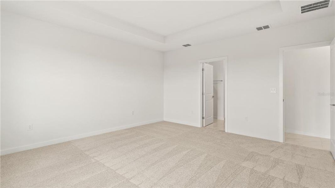Spacious, unfurnished interior of a new home in Hamilton Bluff, Lake Hamilton (Image 15).