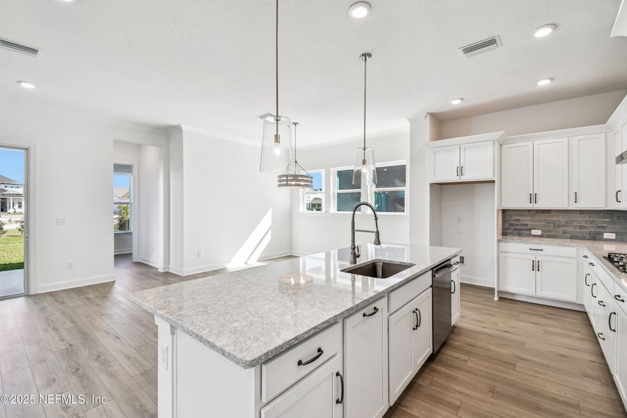Furnished interior view inside a new home in Seven Pines 40' Front Entry, Jacksonville (Image 6).