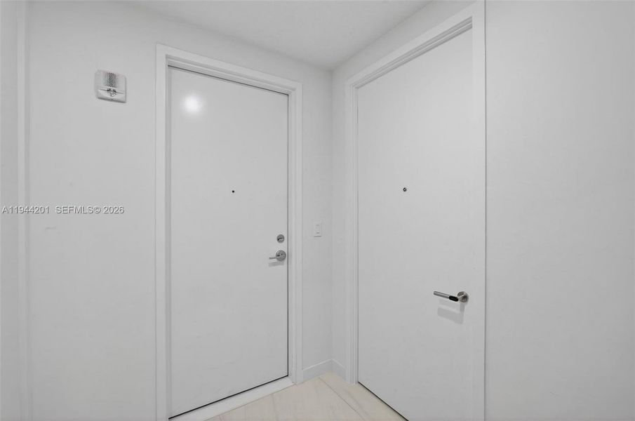 Spacious, unfurnished interior of a new home in , Pompano Beach (Image 21).