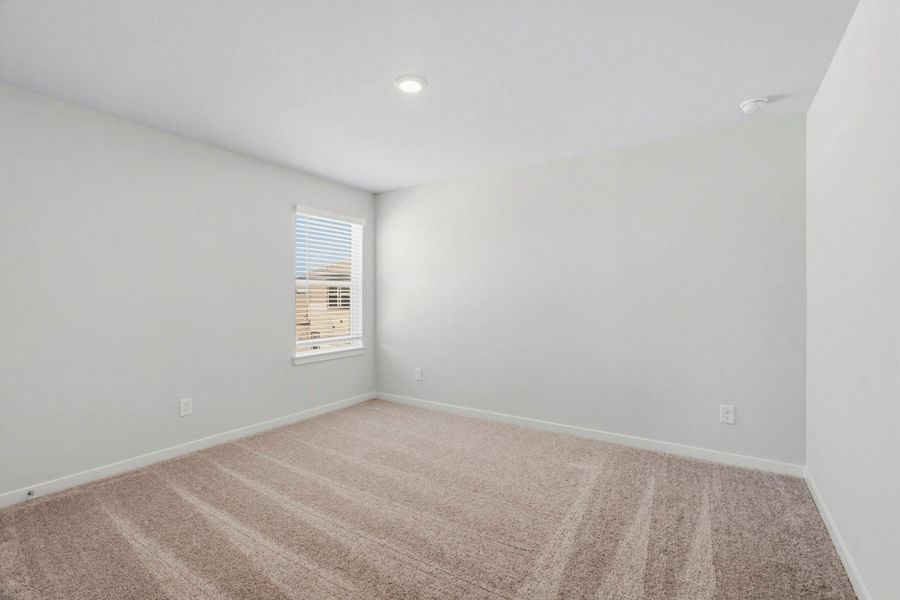 Spacious, unfurnished interior of a new home in Katy Reserve, Katy (Image 16).