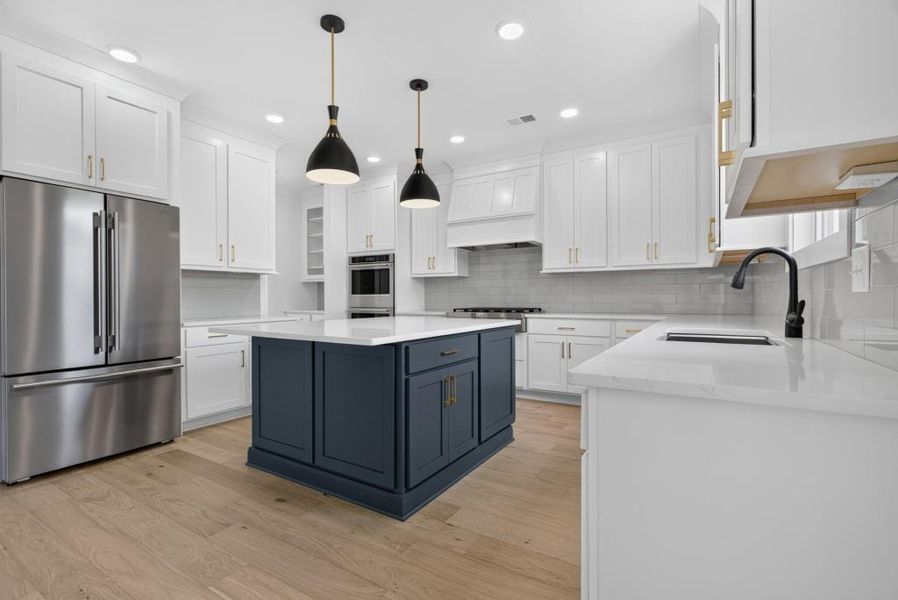 Furnished interior view inside a new home in Livingstone Park, Kennesaw (Image 4).