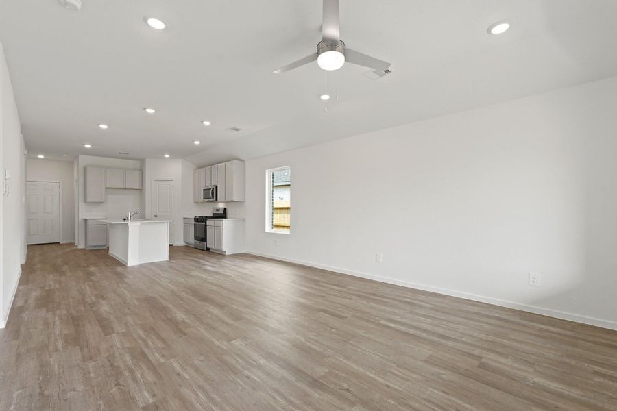 Spacious, unfurnished interior of a new home in Cypress Green, Hockley (Image 15).