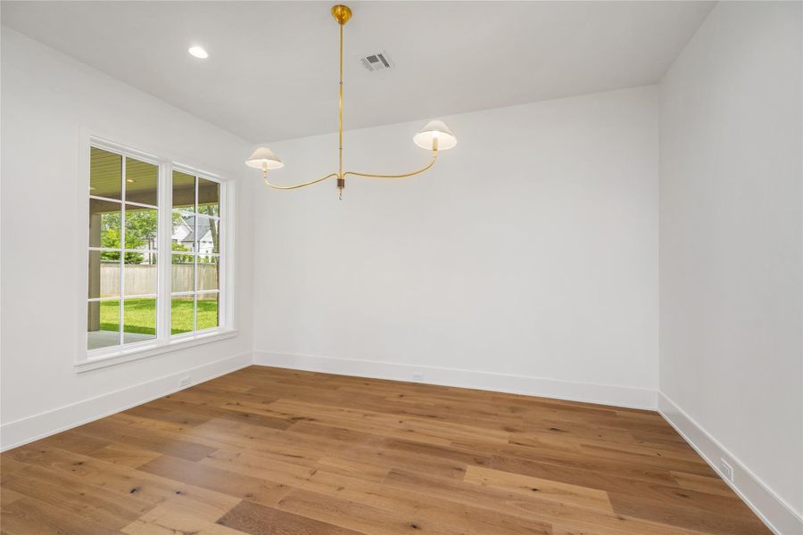 Spacious, unfurnished interior of a new home in , Houston (Image 16).