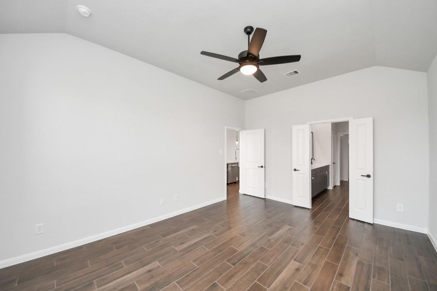 Spacious, unfurnished interior of a new home in Arabella on the Prairie: Premier Collection, Richmond (Image 25). Spacious, unfurnished interior of a new home in Arabella on the Prairie: Premier Collection, Richmond (Image 25).