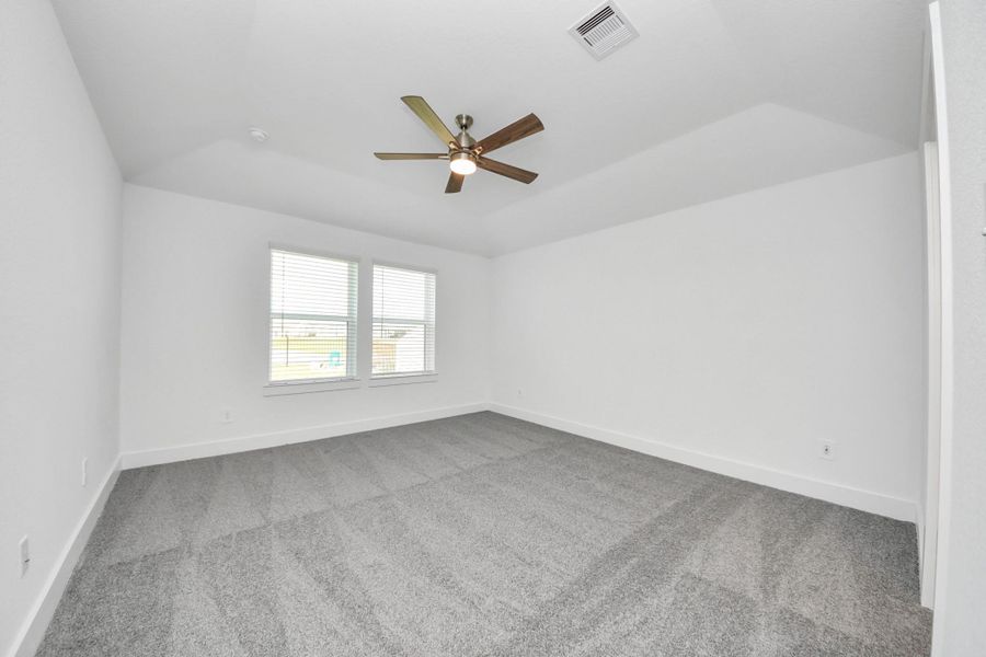 Spacious, unfurnished interior of a new home in Laurel Landing: Landmark Collection, Alvin (Image 21).