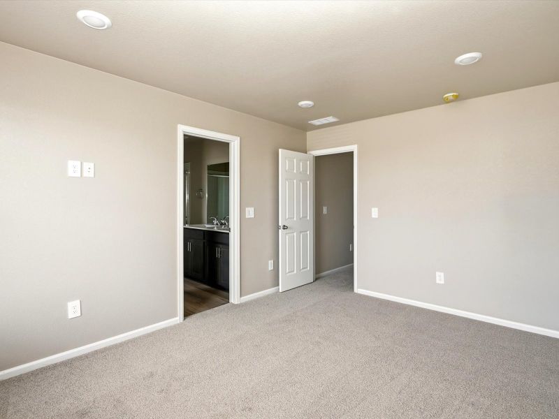 Spacious, unfurnished interior of a new home in York Station, Brighton (Image 11).