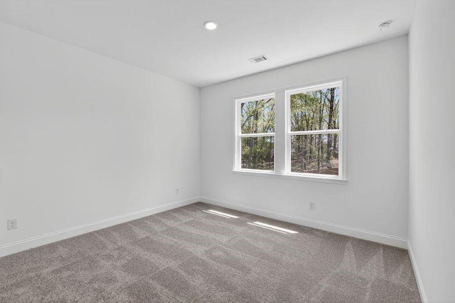 Spacious, unfurnished interior of a new home in Bailey Fence, Dacula (Image 19).