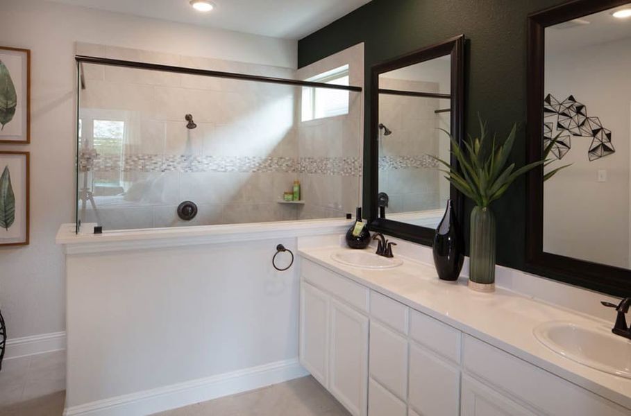 Representative furnished interior of a home built from the Auburn by Taylor Morrison in Highland Lakes, McKinney (Image 11).