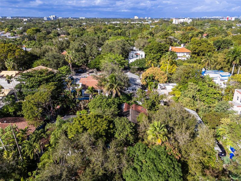 Image 10 of a home in .