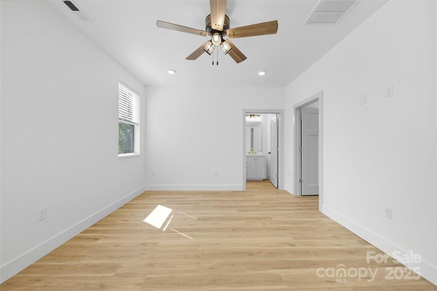 Spacious, unfurnished interior of a new home in , Dallas (Image 33). Spacious, unfurnished interior of a new home in , Dallas (Image 33).