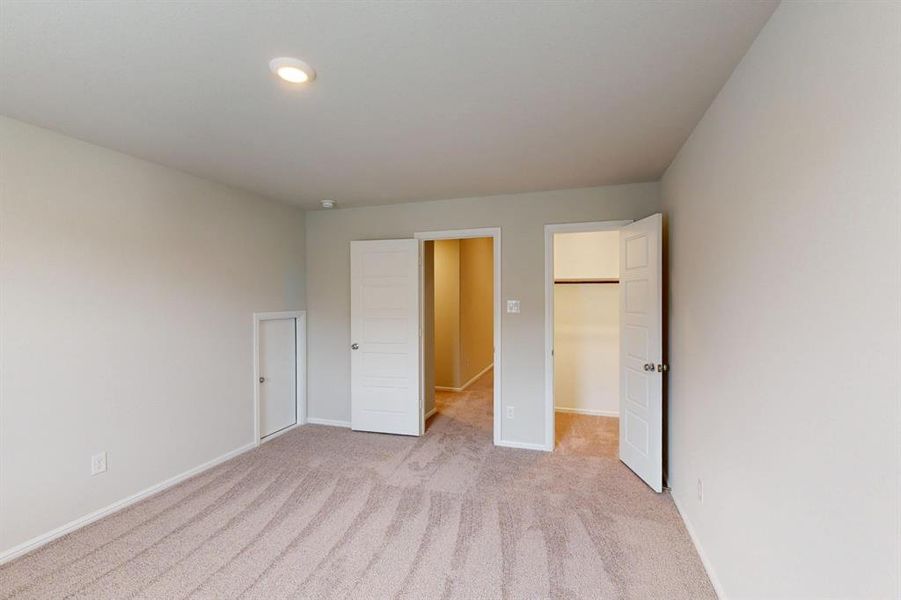 Spacious, unfurnished interior of a new home in The Preserve, Justin (Image 38).