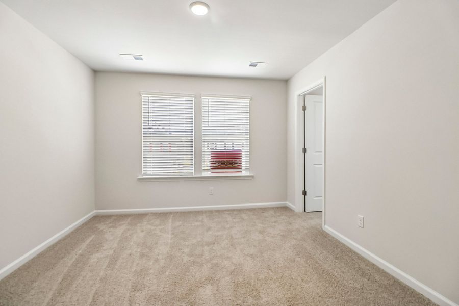 Spacious, unfurnished interior of a new home in Victorywoods Village, Columbia (Image 30).