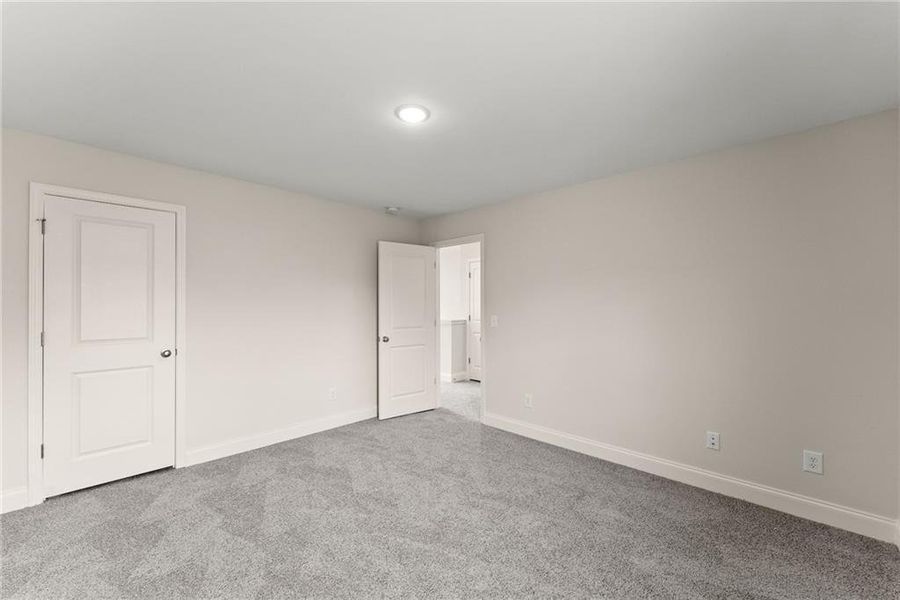 Spacious, unfurnished interior of a new home in , Dawsonville (Image 22).