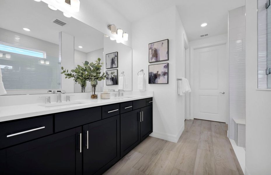 Mystique | Owner's Suite