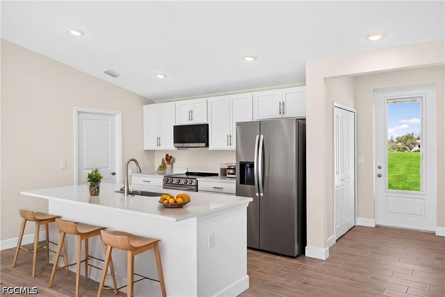 Furnished interior view inside a new home in Cape Coral, Cape Coral (Image 6).
