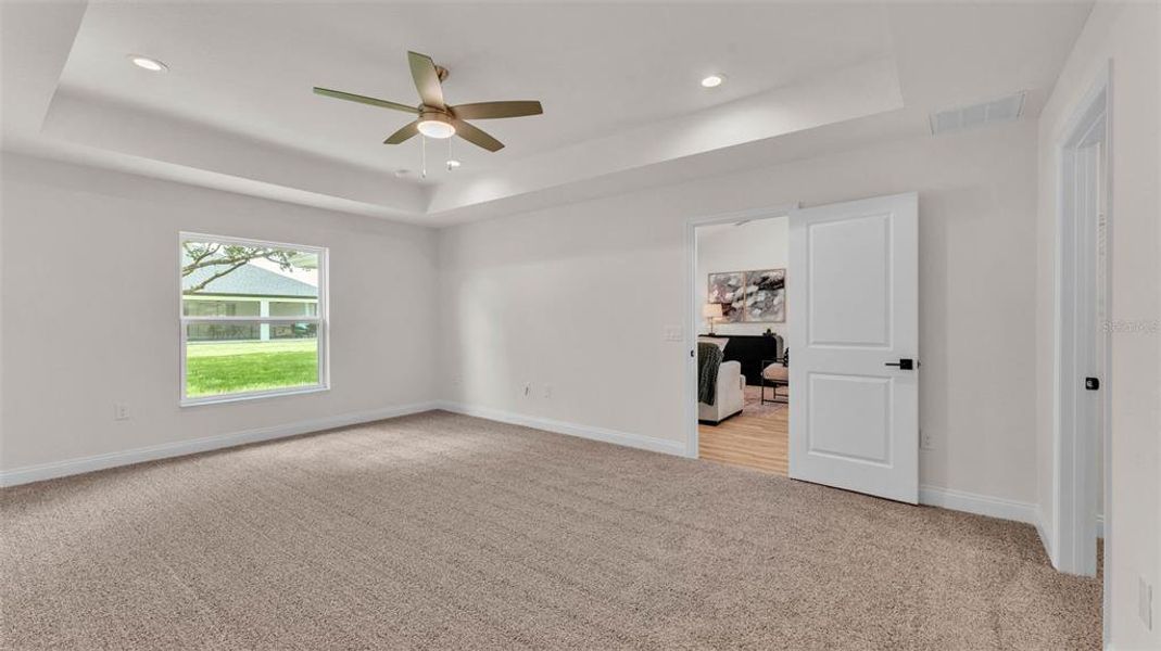 Spacious, unfurnished interior of a new home in , Bartow (Image 13).