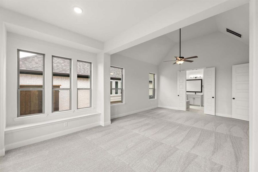 Spacious, unfurnished interior of a new home in Nelson Lake, Rockwall (Image 17).